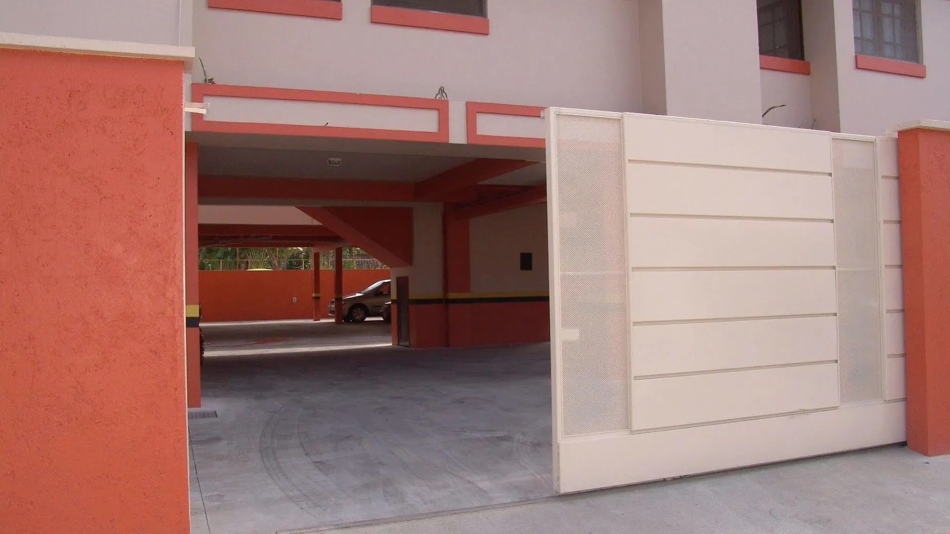 La Alhambra Apart Hotel Florianopolis 2*,